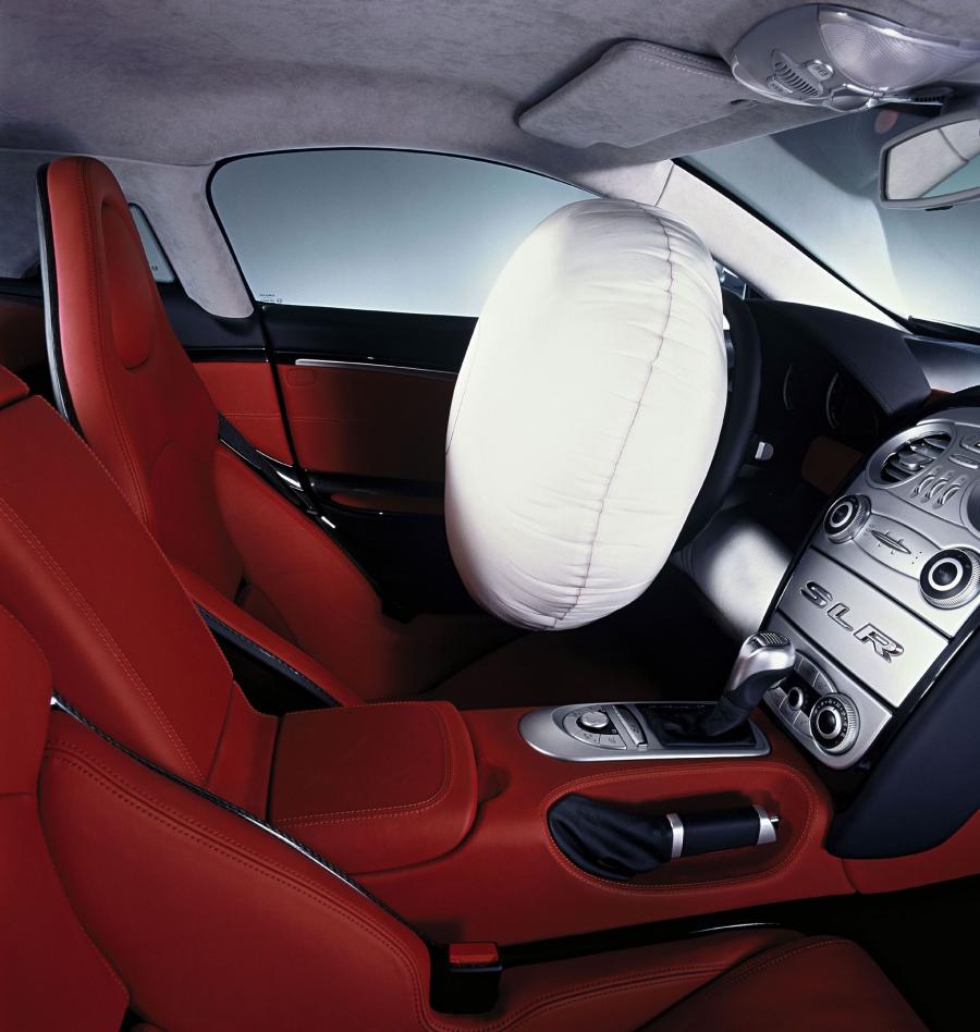  Mercedes-Benz SLR McLaren 2003 года  (фото 182 из 319)